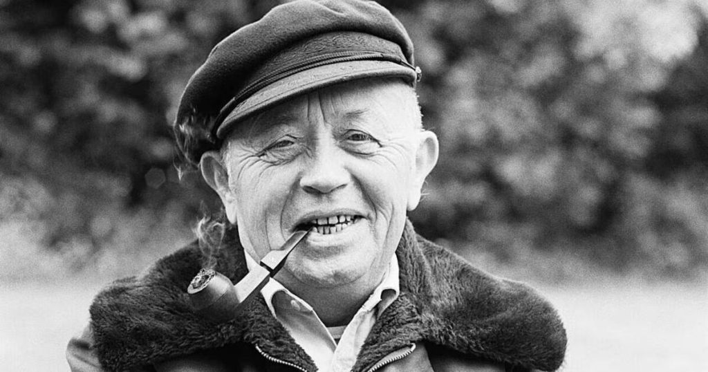 Pierre Jakez-Hélias conte les rites de naissance en Bretagne au début du XXème&nbsp;siècle