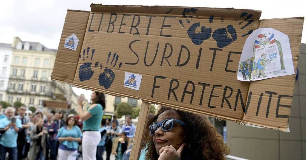 L’État français valide cette vieille demande de la communauté&nbsp;sourde