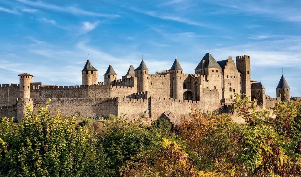 Patrimoine mondial : la langue d’oc oubliée dans la communication autour des forteresses du&nbsp;Languedoc